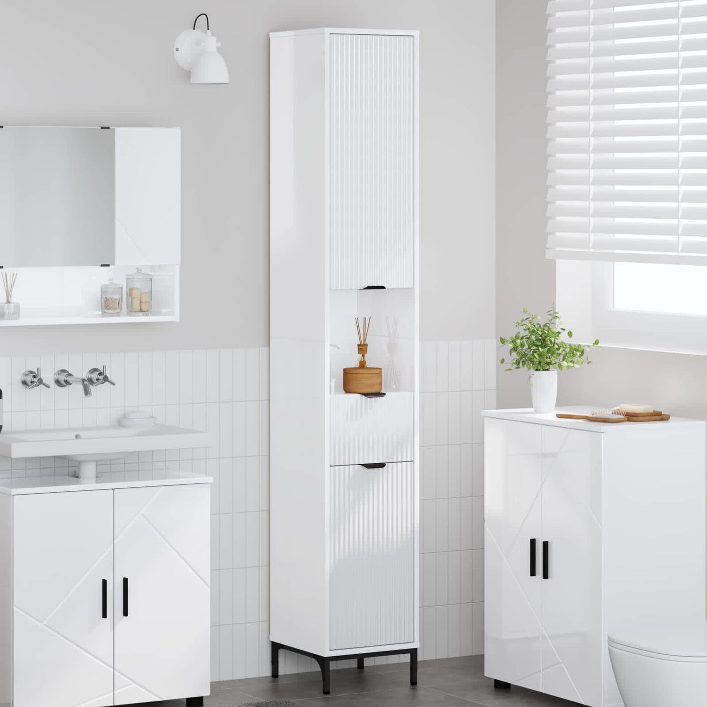 Bathroom Cabinet with Door High Gloss White 31.5 x 33 x 190 cm
