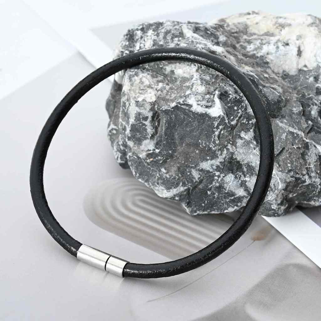 Leather Cord Black Ø5 mm x 10 m Leather