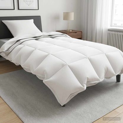 Full Year Duvet White 140 x 220 cm Bamboo Fiber