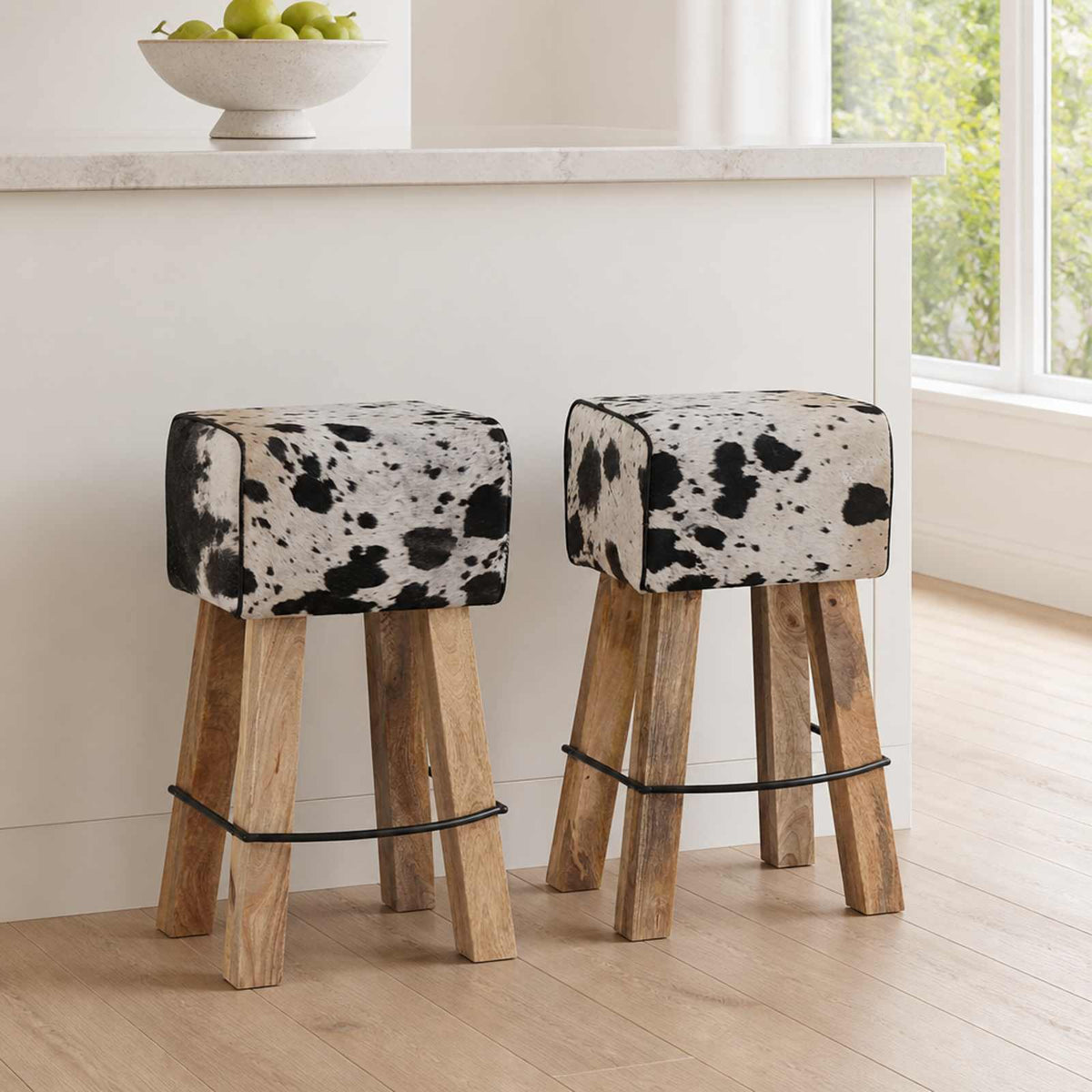 Bar Stool 2 pcs Black and White 44 x 33 x 74 cm Real Leather